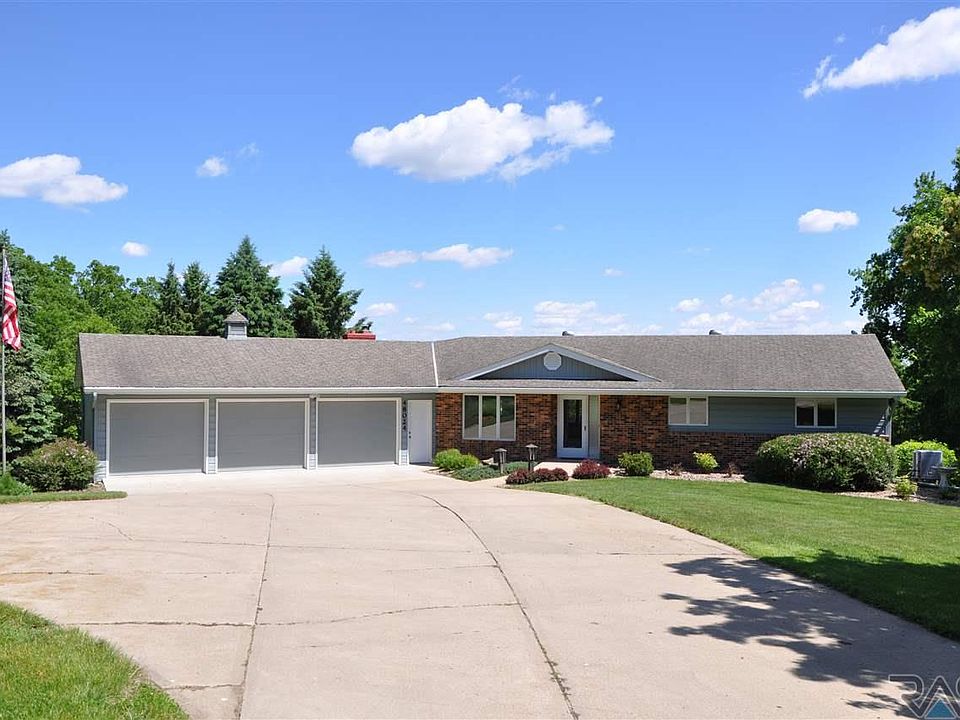 1st image of 48024 Oak Trail Pl