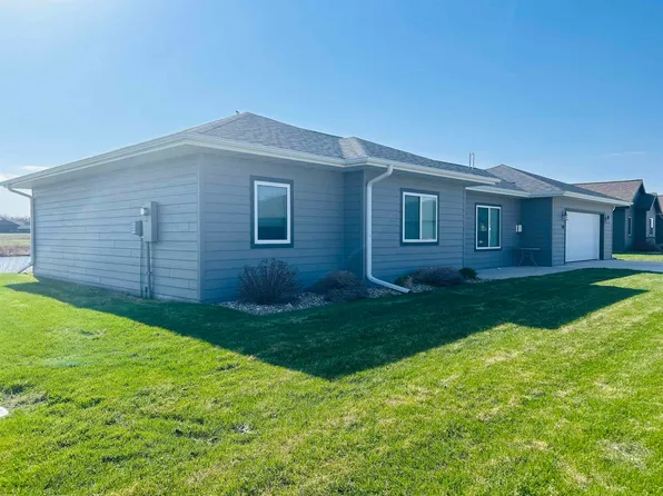 1850 23rd St #14, Spirit Lake, IA 51360