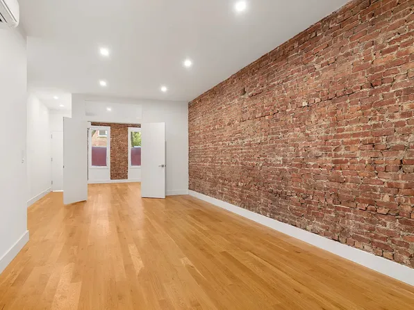 2021 Linden St #1, Ridgewood, NY 11385