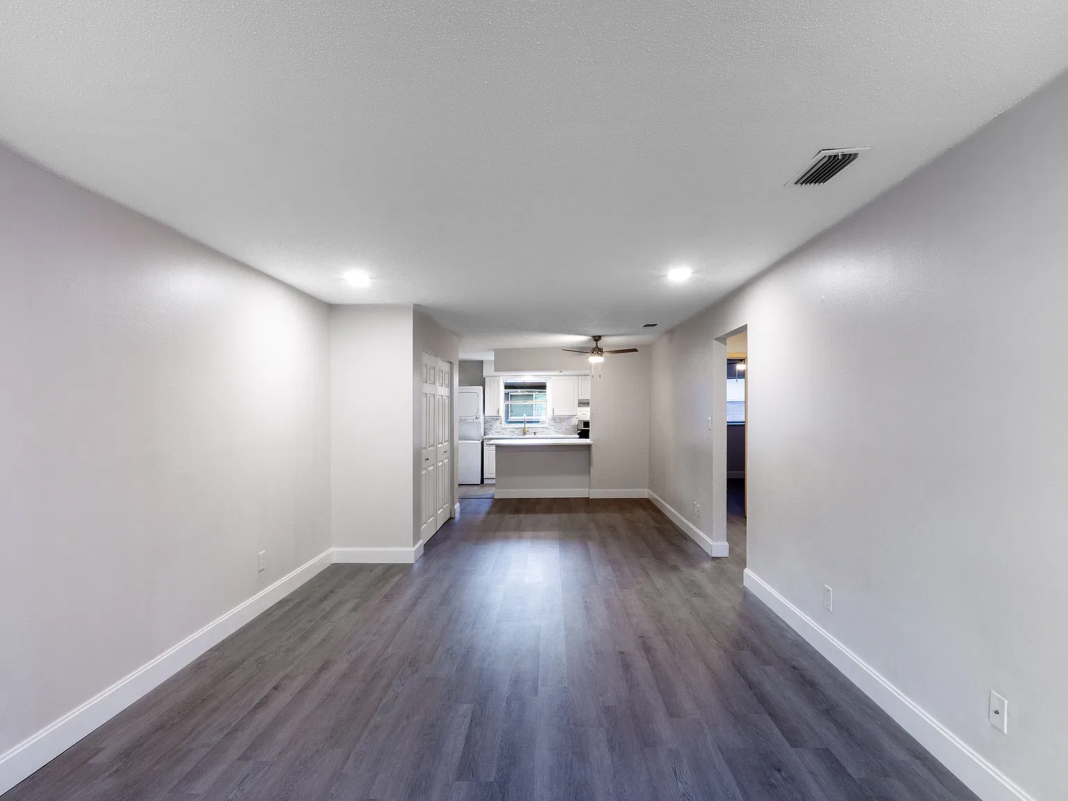 2 bed, 953 sqft, $1,985 — Photo 4