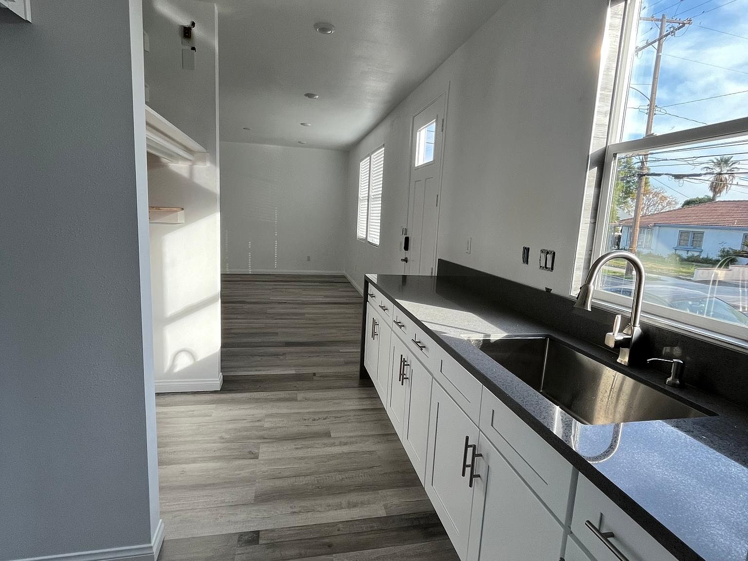 647 W 10th St, Azusa, CA 91702 Zillow