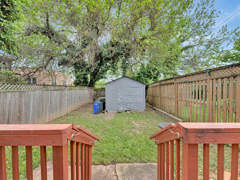 1512 U St SE — Photo 12
