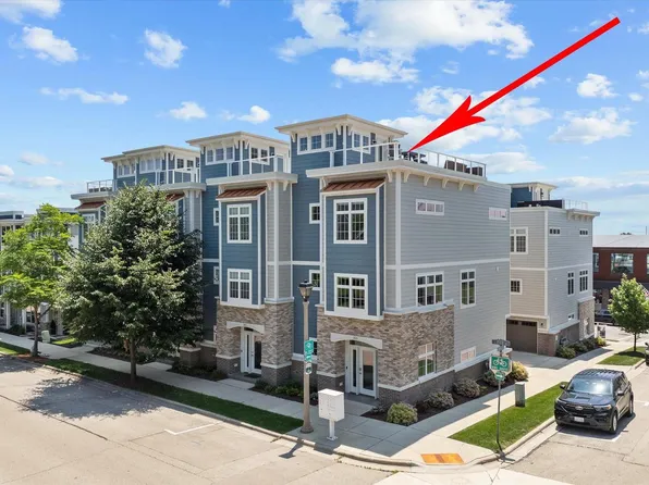 303 East Pier STREET, Port Washington, WI 53074