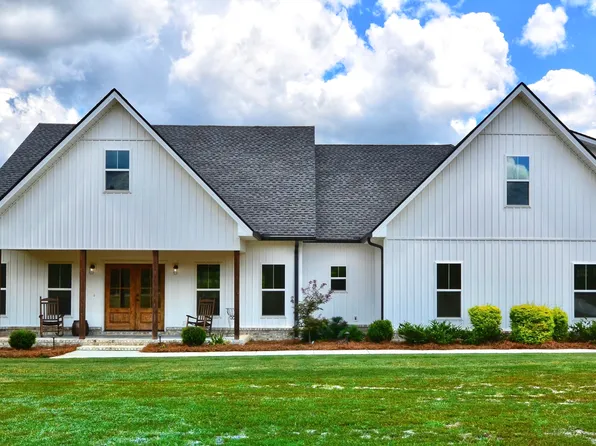 151 Country Club Dr, Eastman, GA 31023