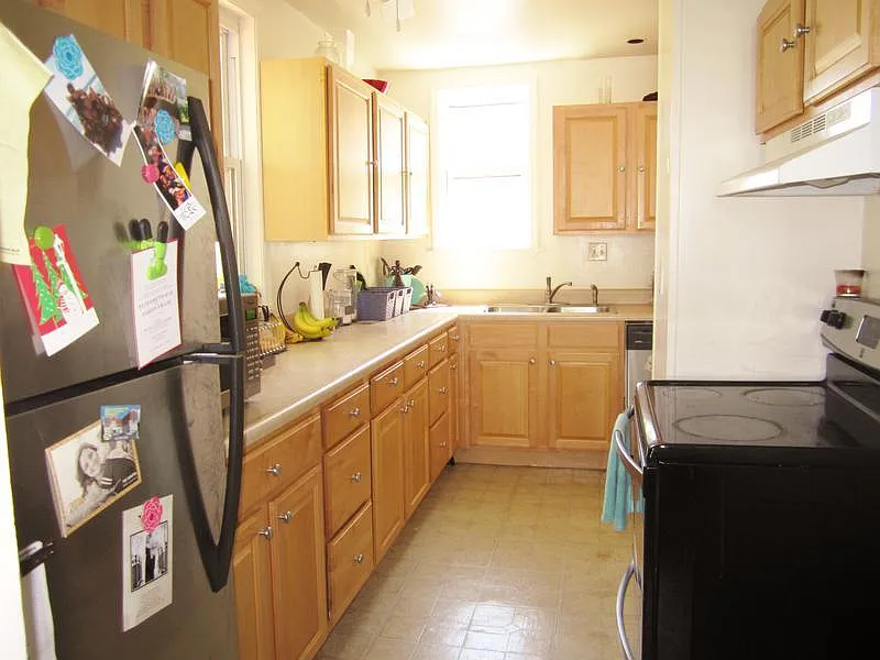 4 bed, 1450 sqft, $2,700 — Photo 2