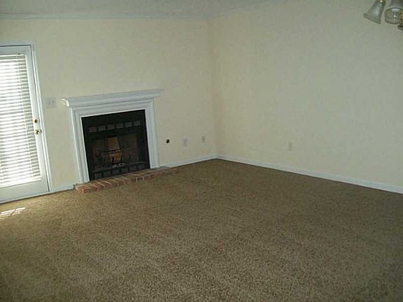 3rd image of 2961 Heritage Villas Dr