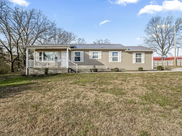 953 Mike Muncey Rd, McMinnville, TN 37110