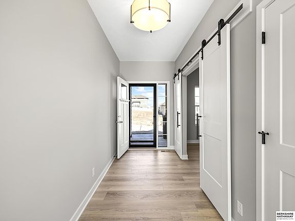 4th image of 18361 Merion Dr