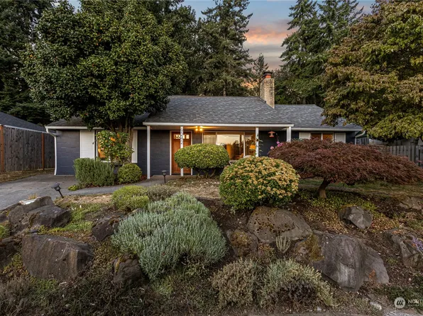 9242 23rd Avenue SW, Seattle, WA 98106