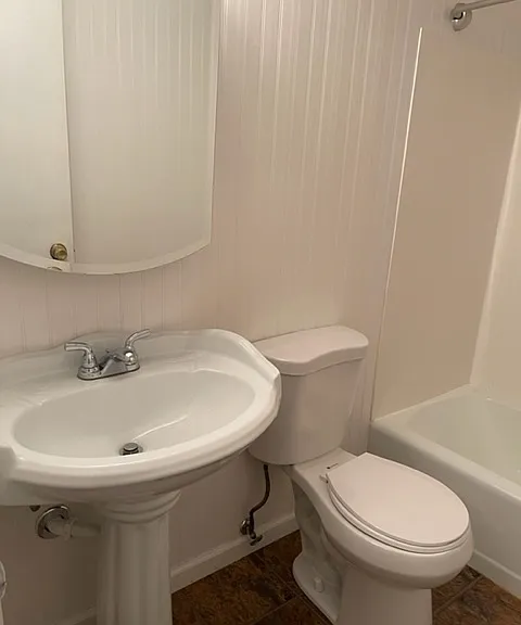 50 Grove St #2 — Photo 5