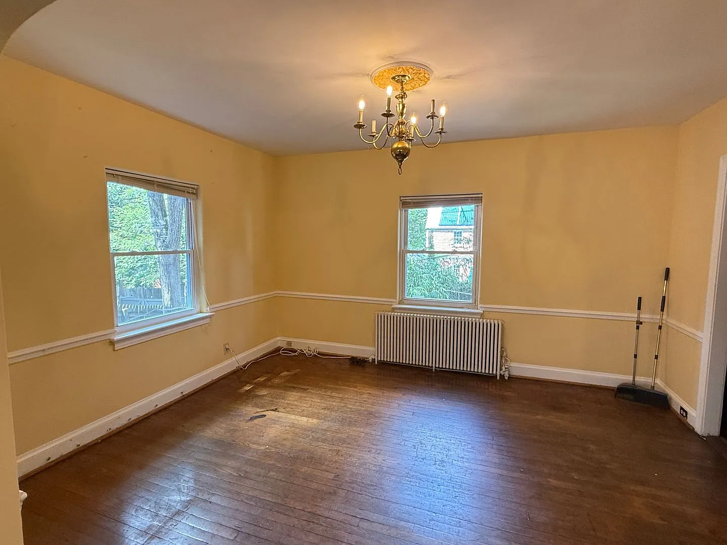 Spacious 4-Bedroom, 2.5-Bath Upper-Level Home — Photo 3