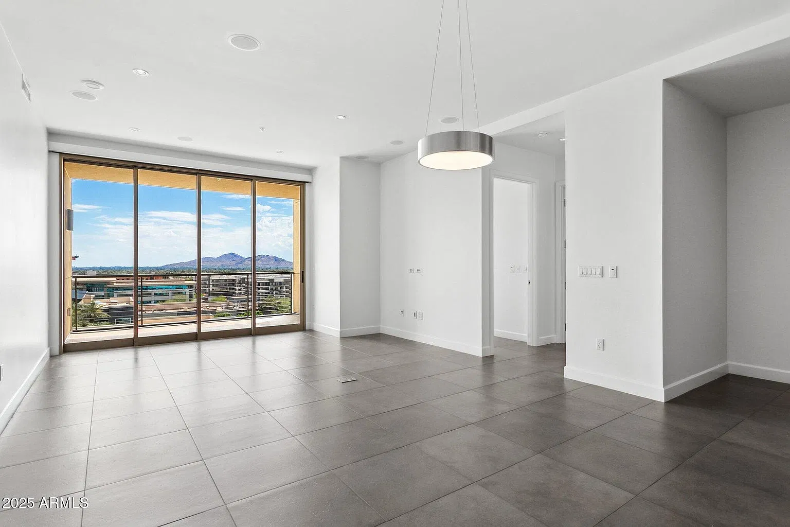 2 bed, 1664 sqft, $6,900 — Photo 1