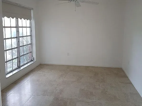 1111 NE 200th Ter, Miami, FL 33179