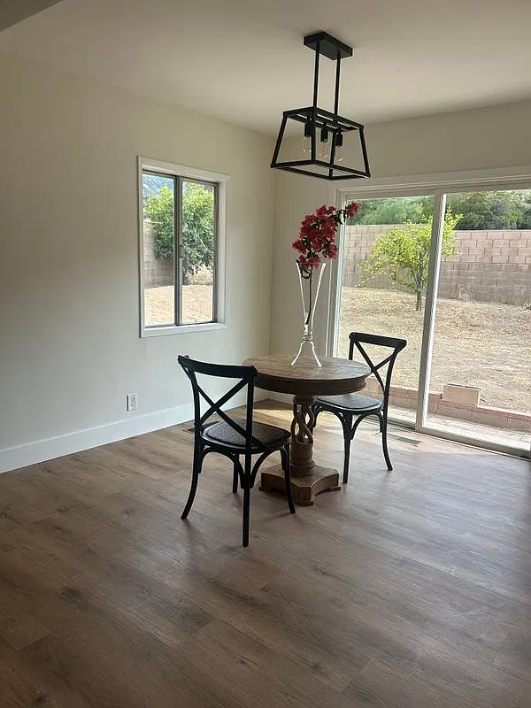 3 bed, 2.0 bath, 1455 sqft, $2,800 — Photo 2