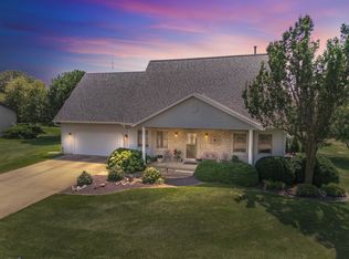 113 Hillcrest St, Gridley, IL 61744