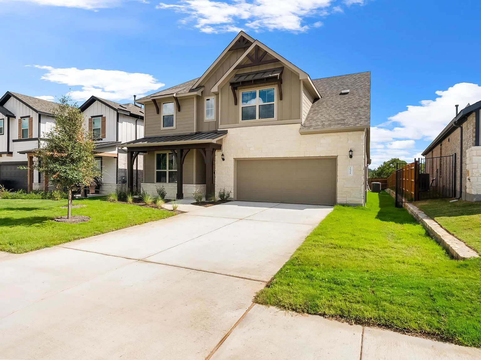5 bed, 4.0 bath, 3372 sqft, $3,400 — Photo 2