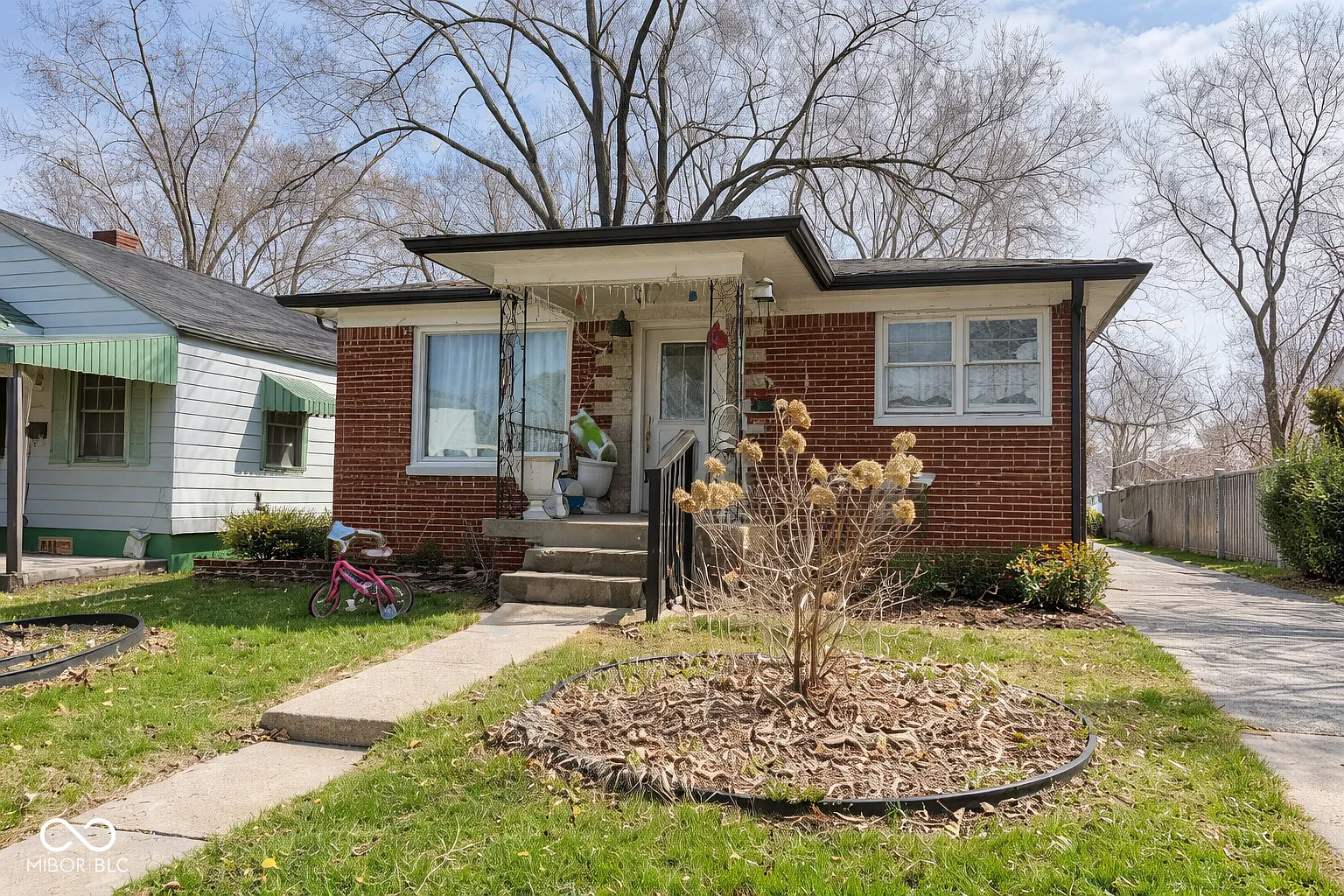 1705 Winfield Ave photo 1