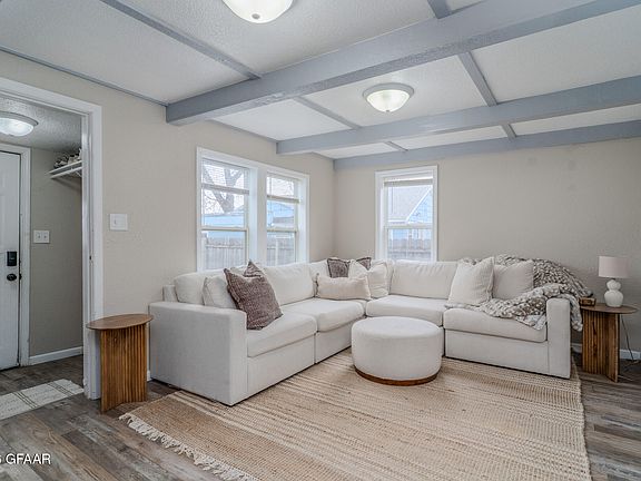 2nd image of 615 5th Ave NE