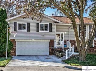 11205 Curtis Ave, Omaha, NE 68164