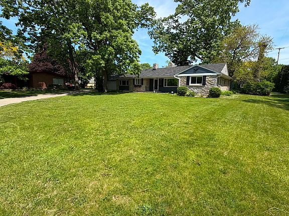 3rd image of 3 Orchard Ct
