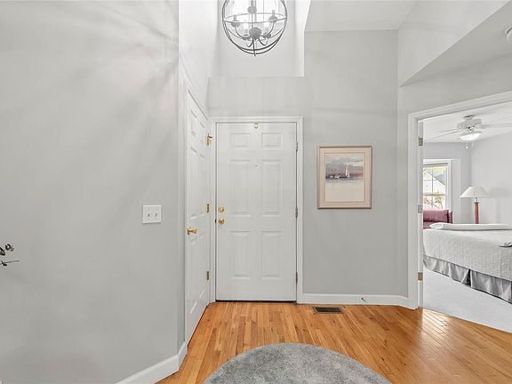 2nd image of 772 Highland Ave
