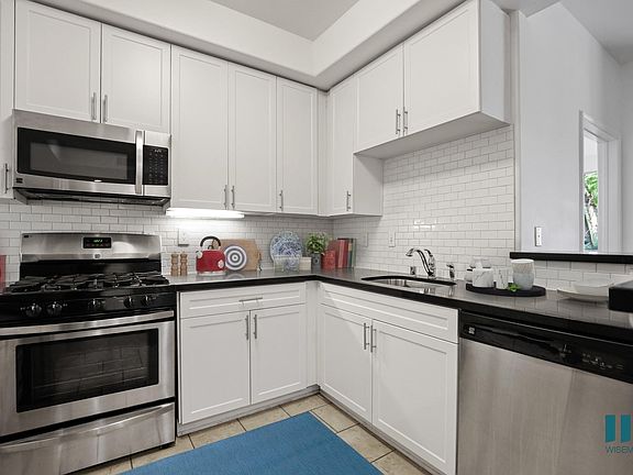 2nd image of 1561 S Barrington Ave APT 103