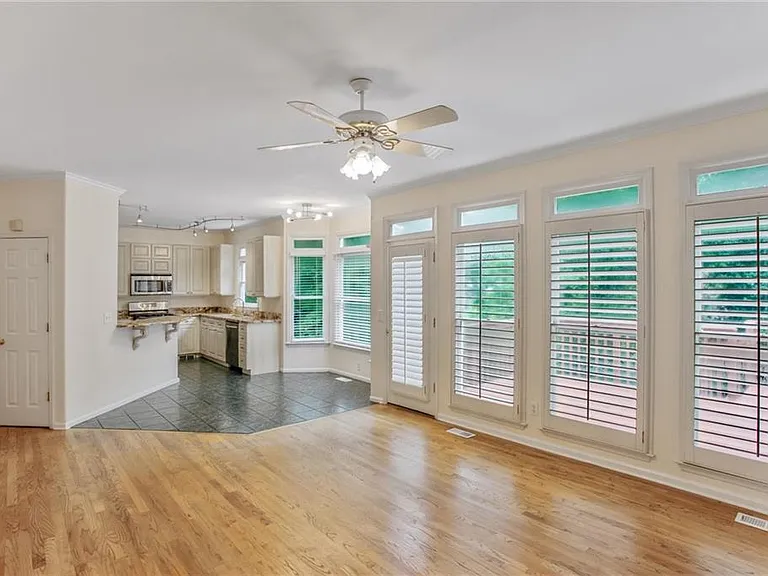16 Ancient Oak Ct NE — Photo 20