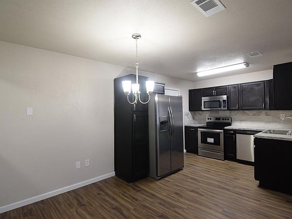 4th image of 3909 Pilgram Dr