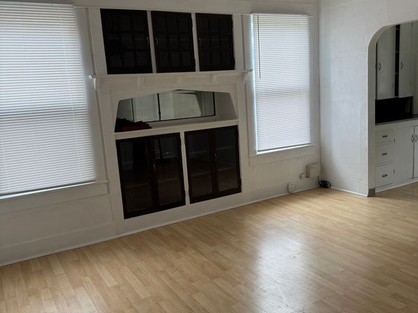2227 SE Madison St APT 3
