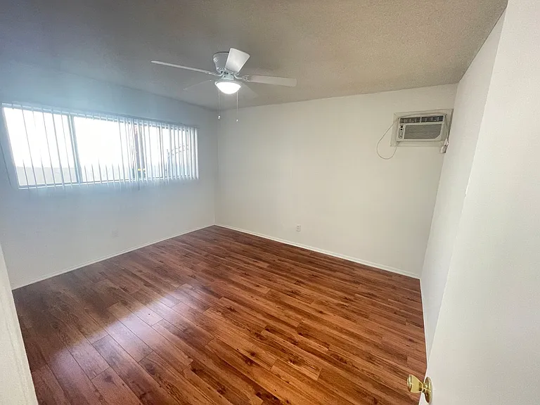 4300 Colfax Ave — Photo 10
