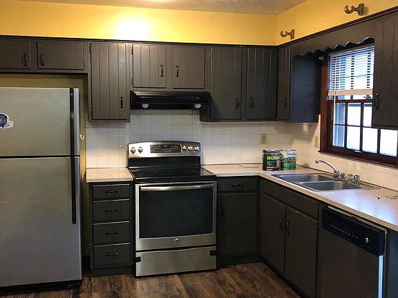 2nd image of 168 E Tiverton Way