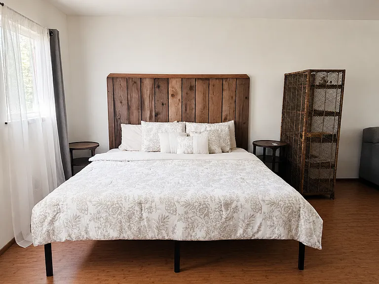 15-1485 Loke Rd #3 — Photo 2