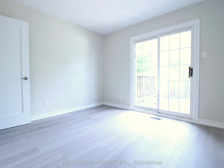 117 Pindar Cres #MAIN FLOOR — Photo 25
