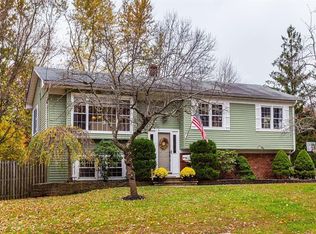 5 Daniel Dr, Matawan, NJ 07747