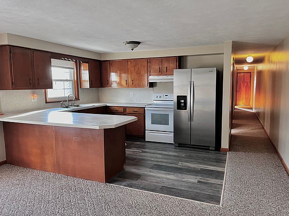 Kitchen/hallway