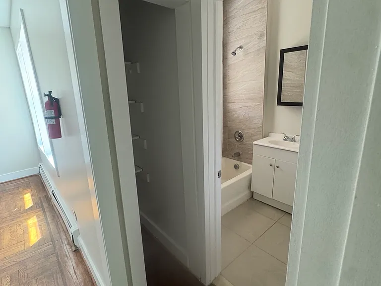 901 Bergen St #3A — Photo 5