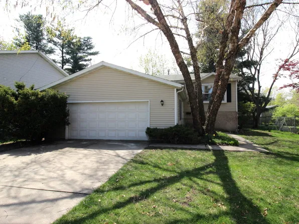 99 E Sycamore St, Normal, IL 61761