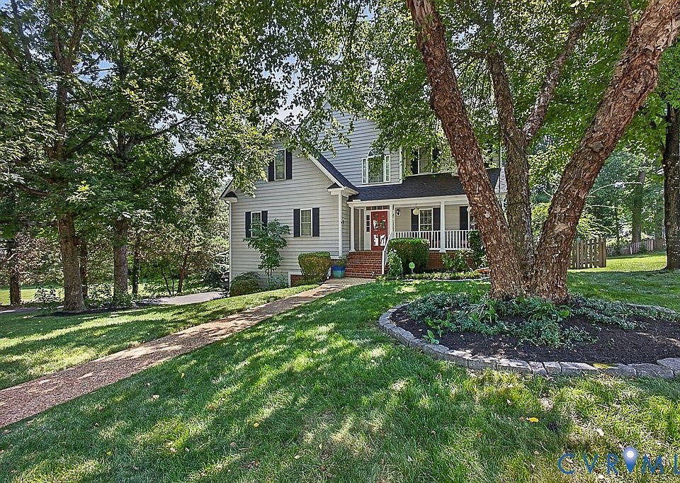 1st image of 705 Lakewater Dr