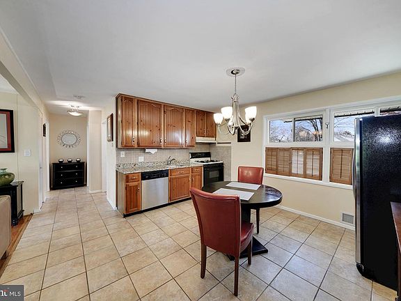 4th image of 503 Broadwood Dr