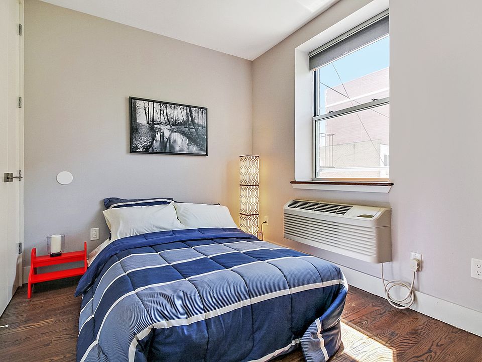 2nd image of 168 Throop Ave #3AF