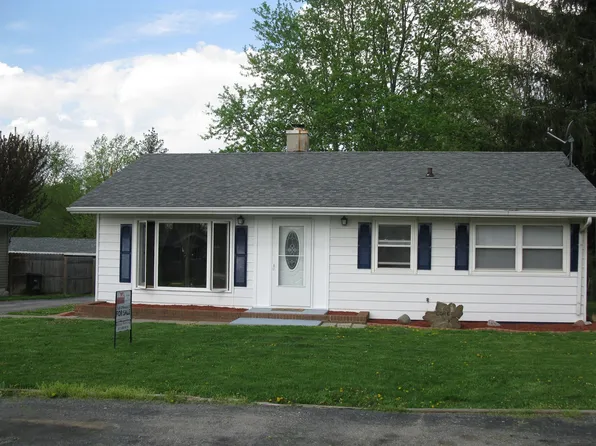 817 Knob Hill Dr, Veedersburg, IN 47987