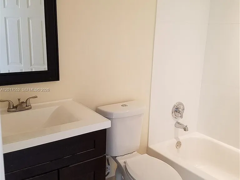 8290 Lake Dr #316 — Photo 5