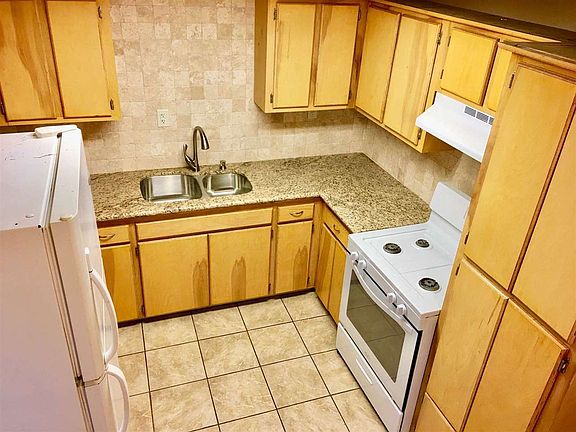 4th image of 2611 62nd St