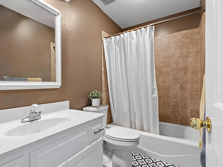11509 W 117th St — Photo 13