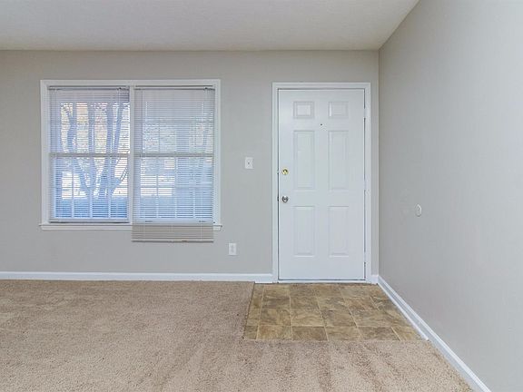 3rd image of 189 Donabrook Ct APT 1