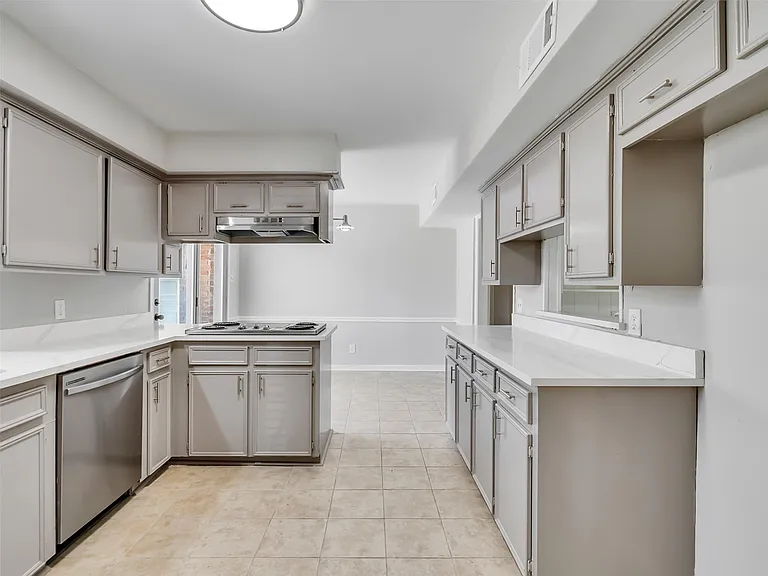 14134 Cleobrook Dr — Photo 10