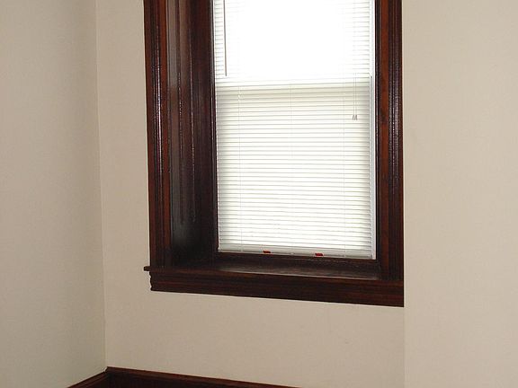 5th image of 158 Salaignac St