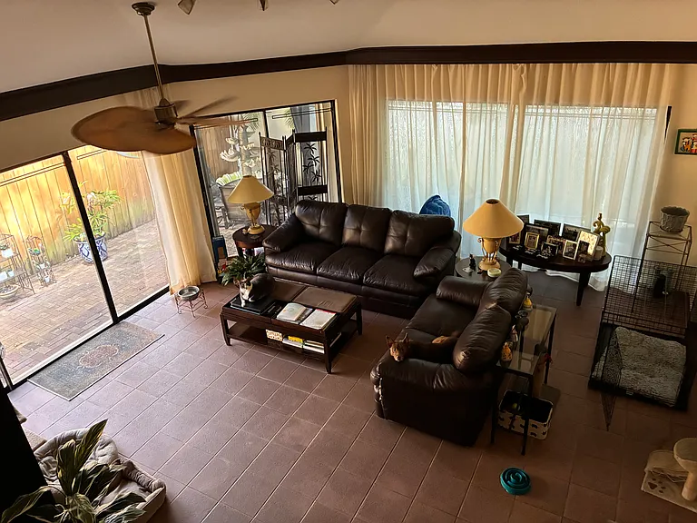 2569 Tigertail Ave — Photo 2