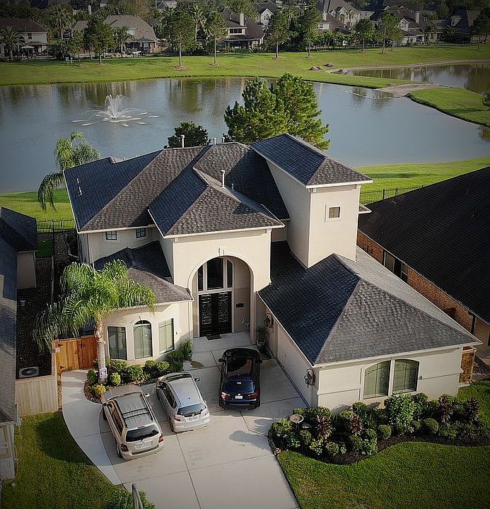 1st image of 1527 Garden Lakes Dr