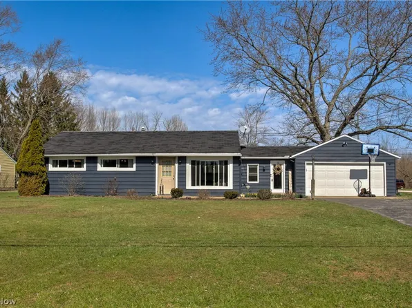 2023 Dooridge Dr, Twinsburg, OH 44087